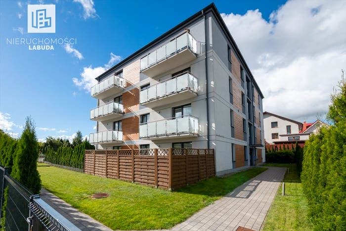 Mieszkanie 3-pokojowe na sprzedaż, Sierakowice