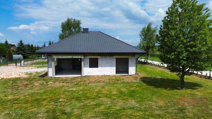 Dom 4-pokojowy na sprzedaż, Strawczyn