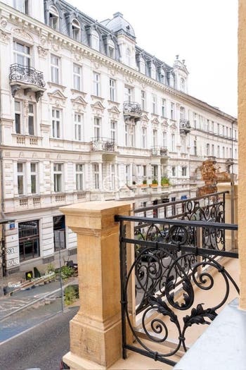 Mieszkanie 3-pokojowe na sprzedaż, Warszawa – Nowogrodzka